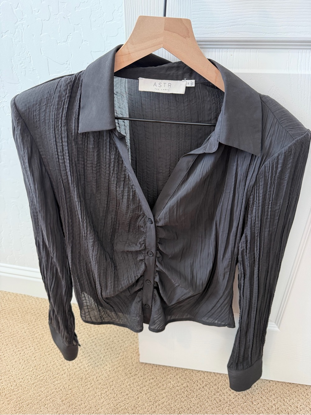 ASTR Black Textured Button-Front Blouse
